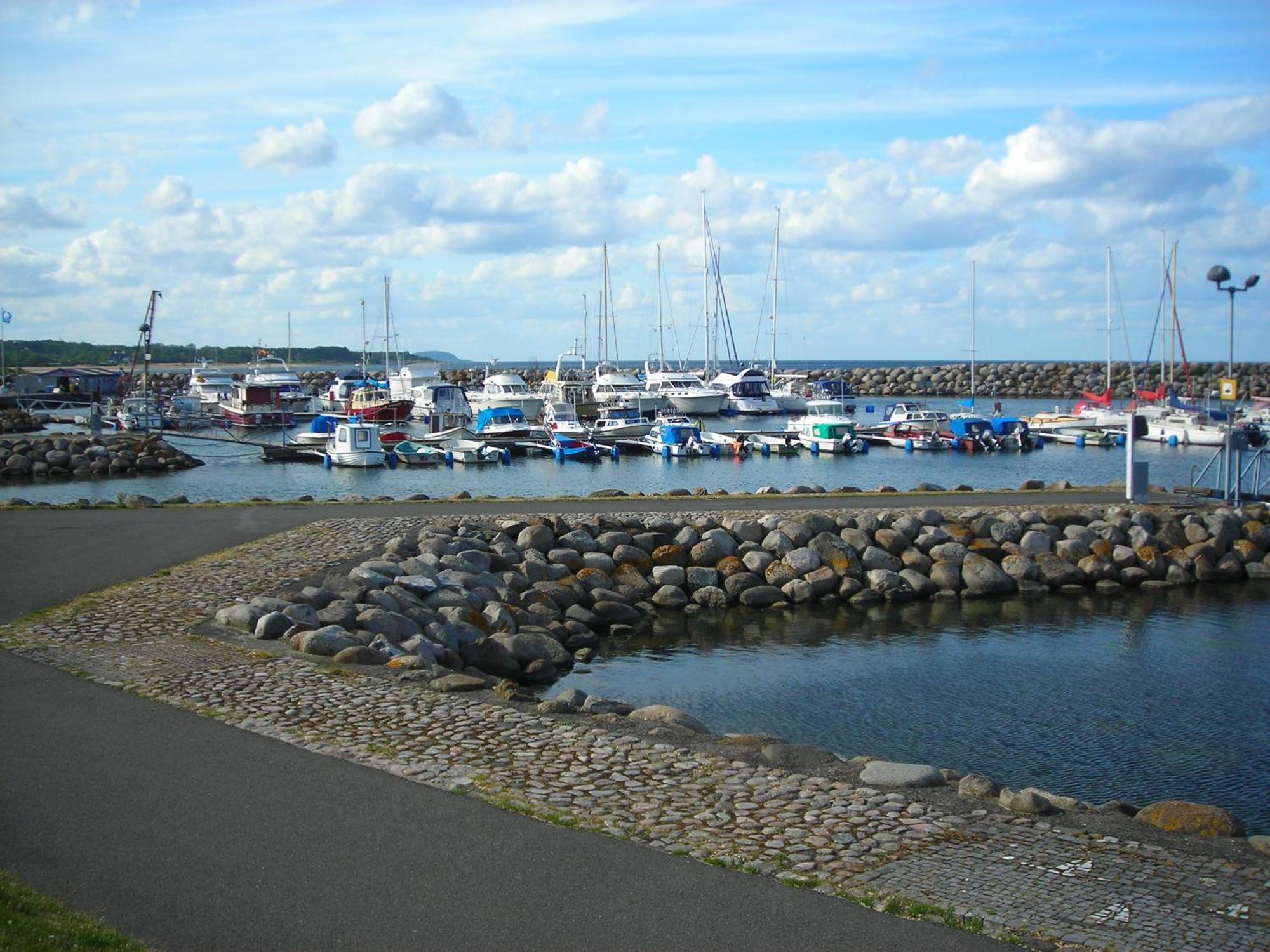 Solrosen I Simrishamn - Oesterlen Exterior foto