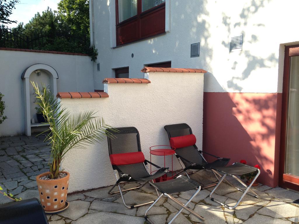 Solrosen I Simrishamn - Oesterlen Habitación foto