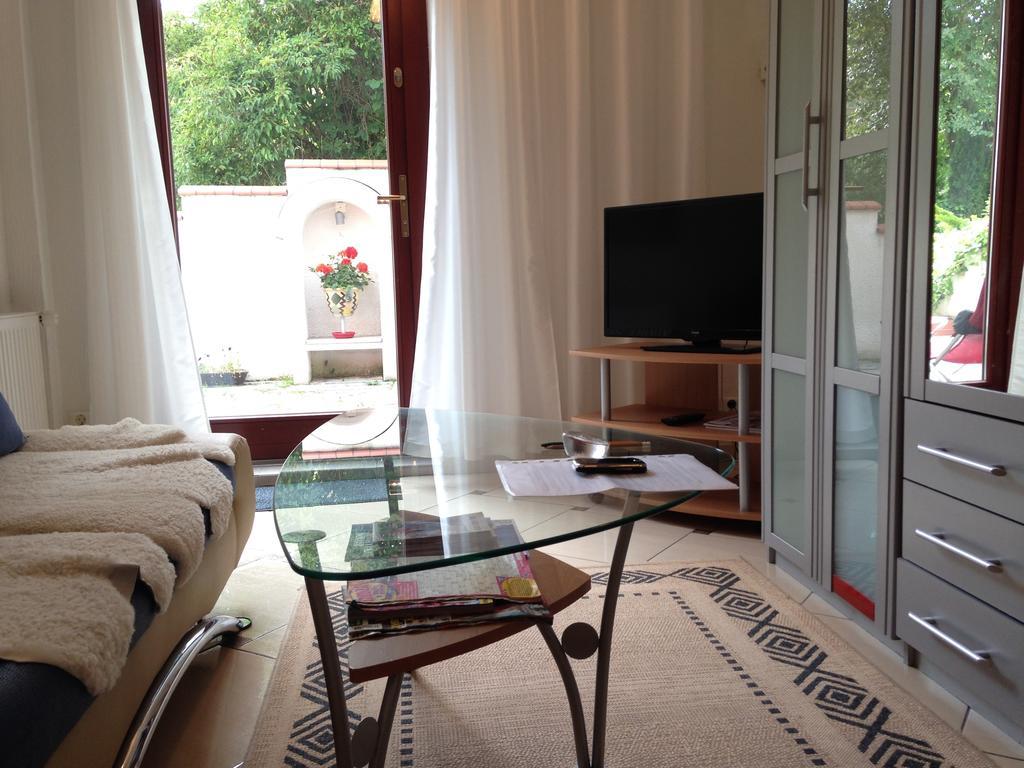 Solrosen I Simrishamn - Oesterlen Habitación foto